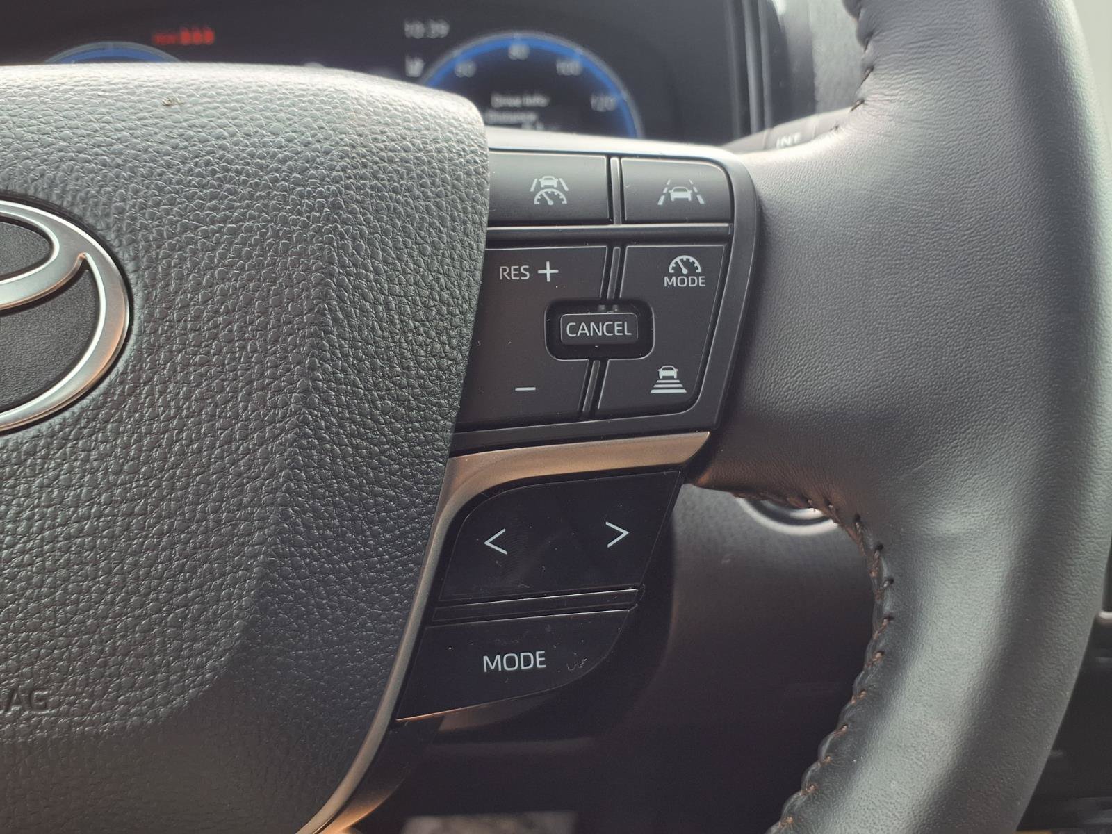Certified 2025 Toyota Camry XLE FWD image 16