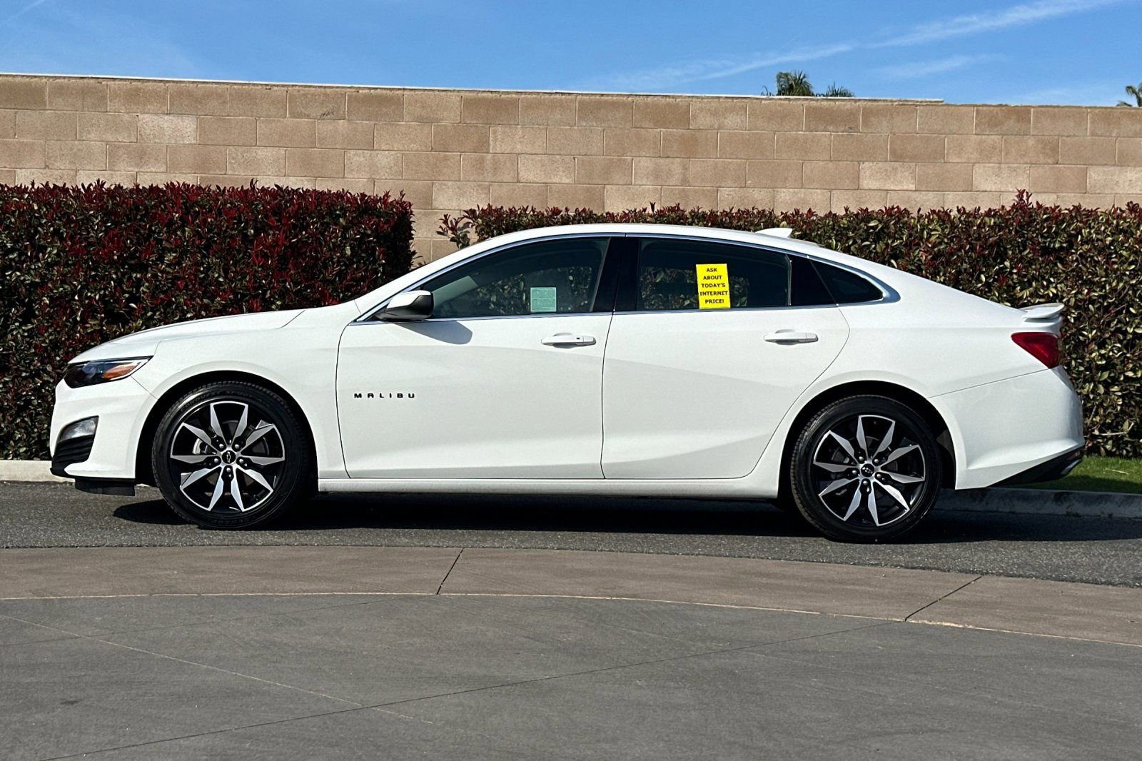 Certified 2025 Chevrolet Malibu RS image 7