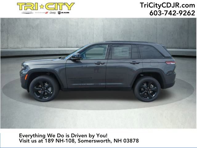 New 2025 Jeep Grand Cherokee Limited w/ Luxury Tech Group II image 3
