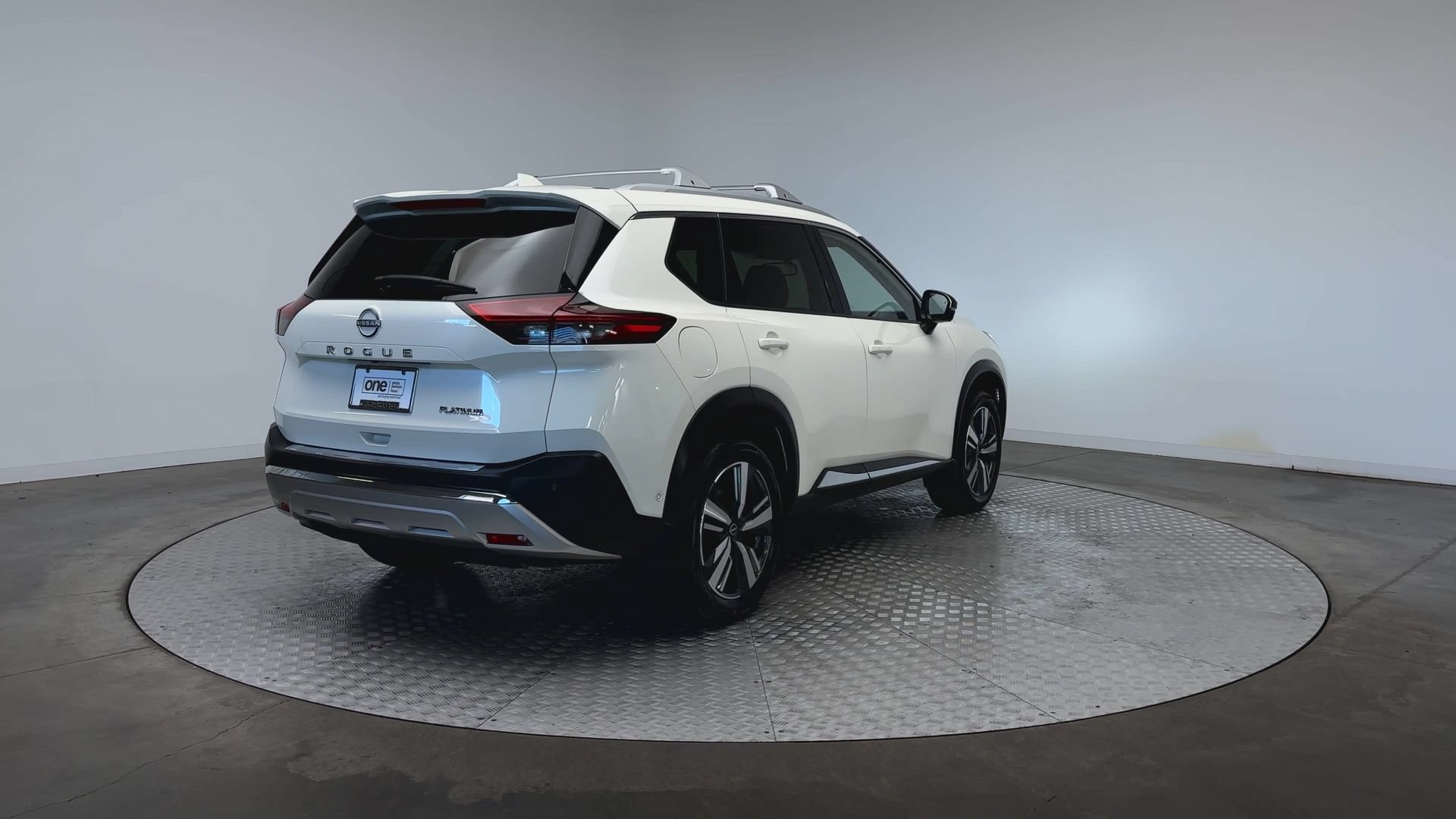Used 2023 Nissan Rogue Platinum w/ Platinum Premium Package FWD image 8