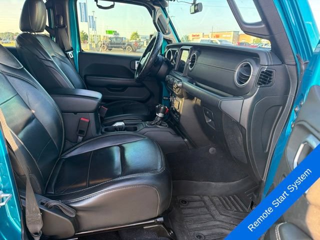 Used 2020 Jeep Wrangler Unlimited Sahara w/ Dual Top Group AWD/4WD image 16