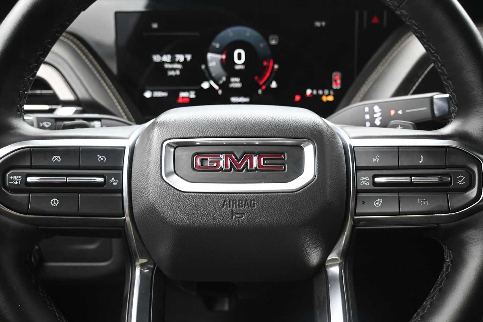Used 2025 GMC Yukon XL Elevation AWD/4WD image 22