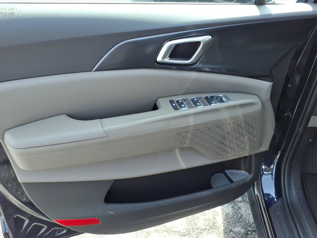 New 2026 Kia Carnival image 17