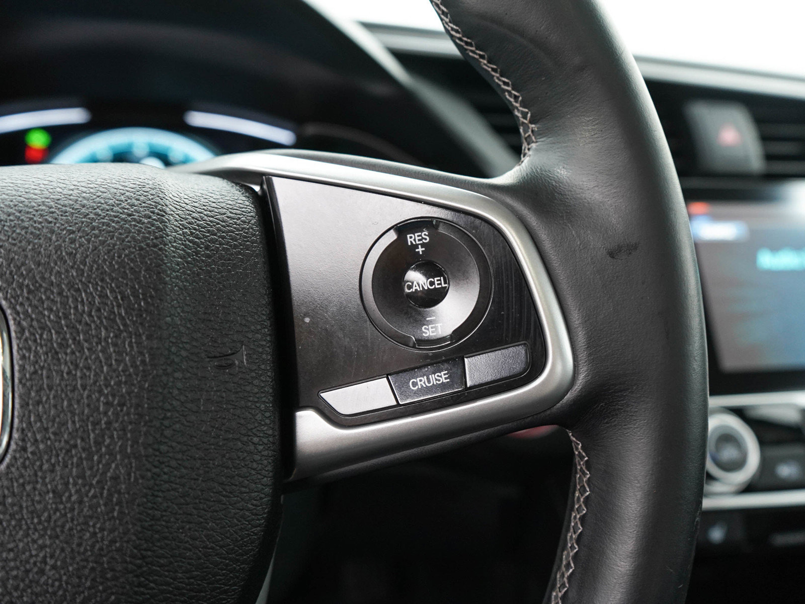 Used 2017 Honda Civic EX-L image 24