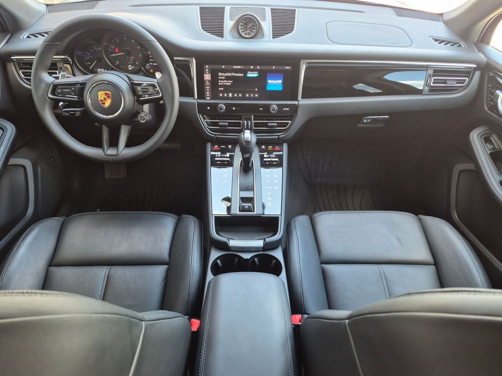 Certified 2026 Porsche Macan AWD/4WD image 22