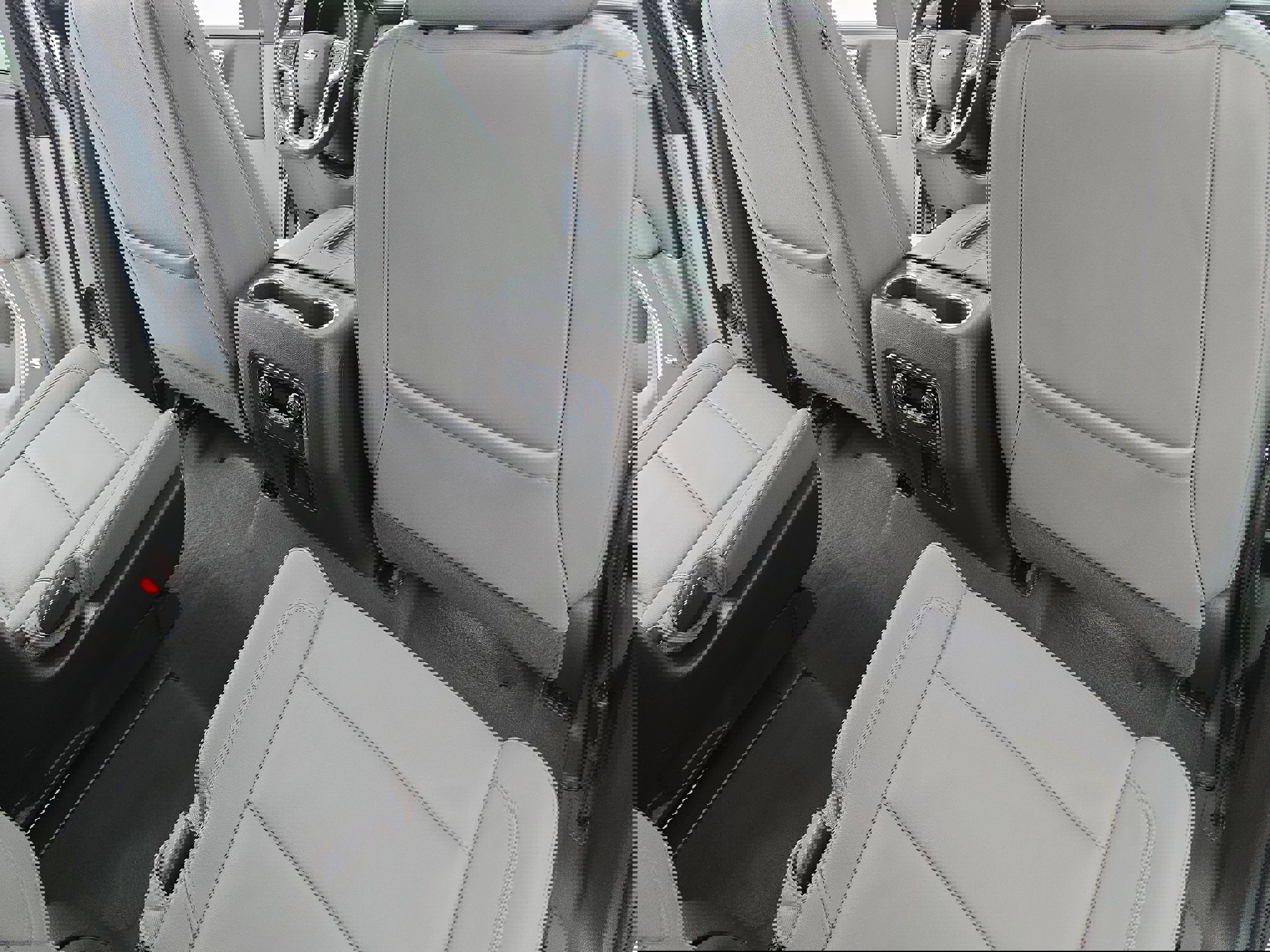 Used 2023 Chevrolet Tahoe LT w/ Luxury Package image 11