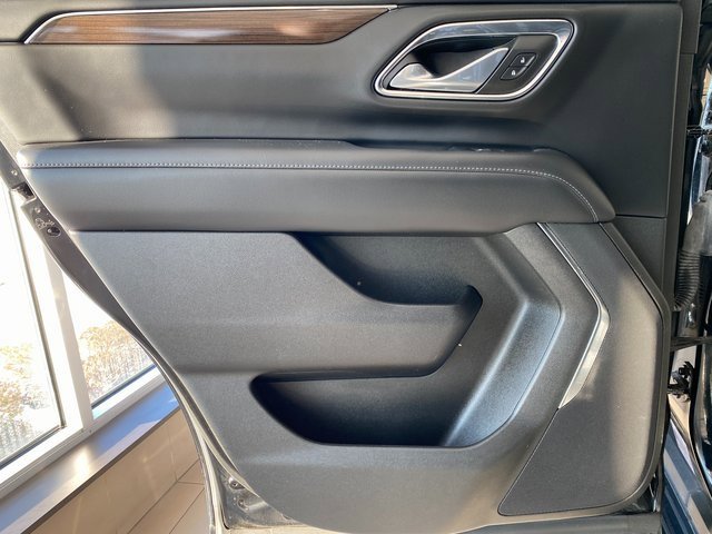 Used 2023 GMC Yukon SLE w/ Gmc Pro Safety Plus Package image 9