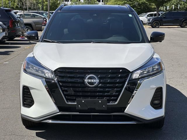 Used 2023 Nissan Kicks SR w/ SR Premium Package FWD image 6