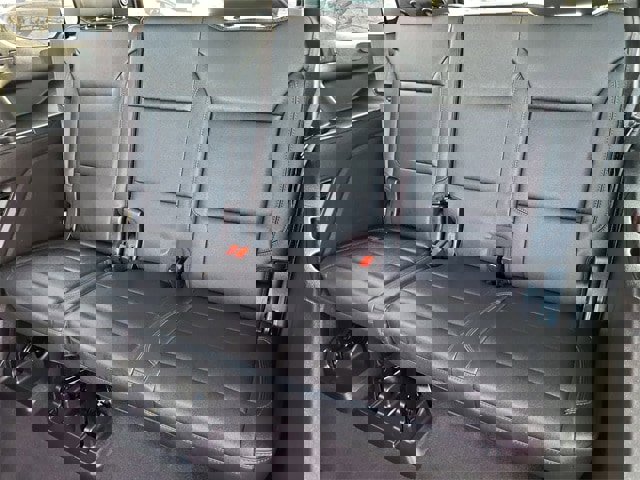 Used 2022 Chevrolet Tahoe Z71 w/ Luxury Package image 9