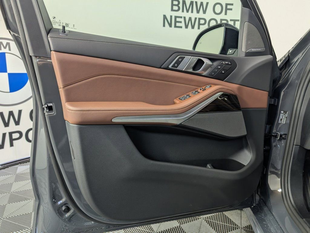 Used 2026 BMW X7 xDrive40i w/ M Sport Package image 17