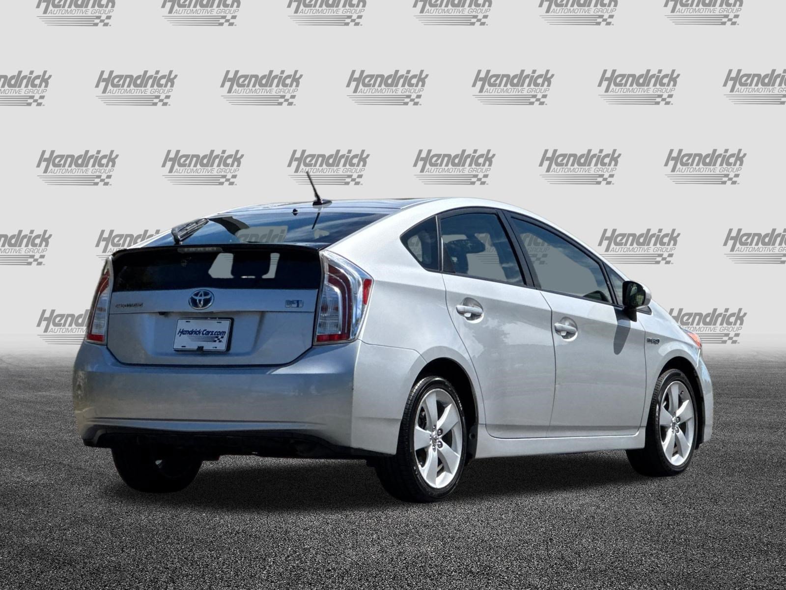 Used 2015 Toyota Prius Five FWD image 5