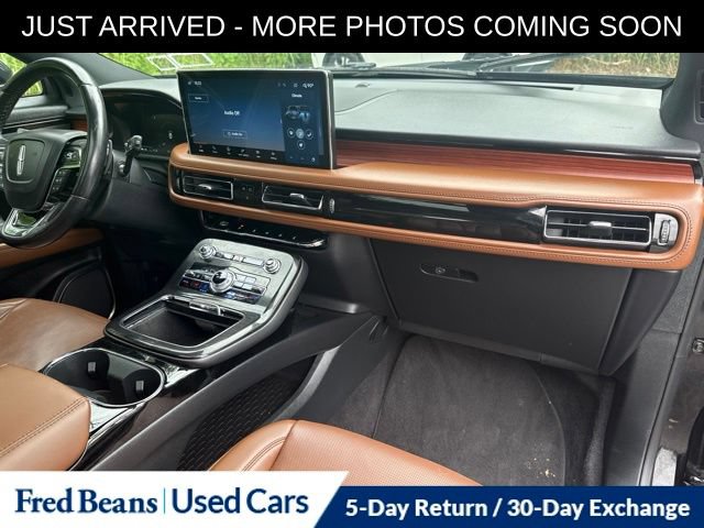 Used 2023 Lincoln Nautilus Reserve w/ Equipment Group 201A AWD/4WD image 14
