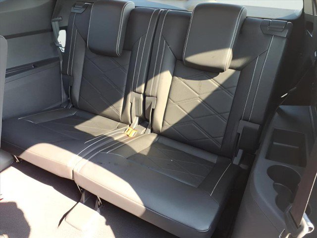 New 2026 Volkswagen Atlas SE image 14