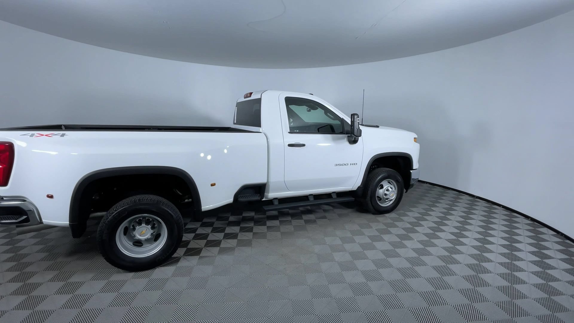 Used 2025 Chevrolet Silverado 3500 W/T AWD/4WD image 9