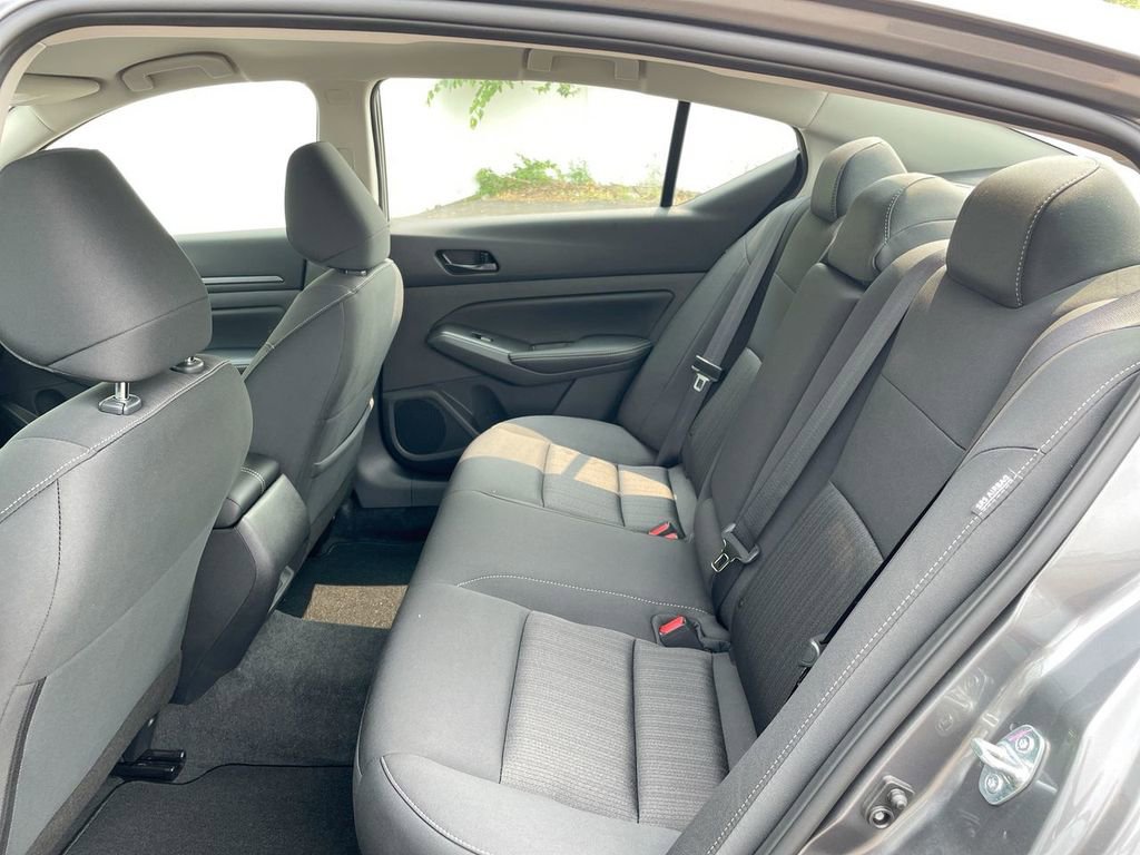 Used 2025 Nissan Altima 2.5 SV image 29