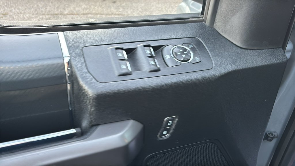 Used 2019 Ford F150 XLT w/ Equipment Group 302A Luxury AWD/4WD image 11