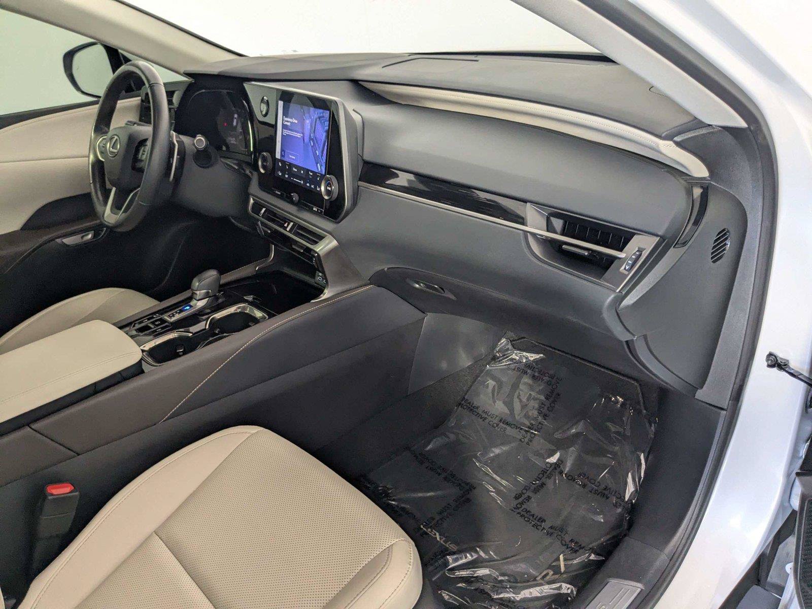 Used 2024 Lexus RX 350 FWD w/ Technology Package image 30