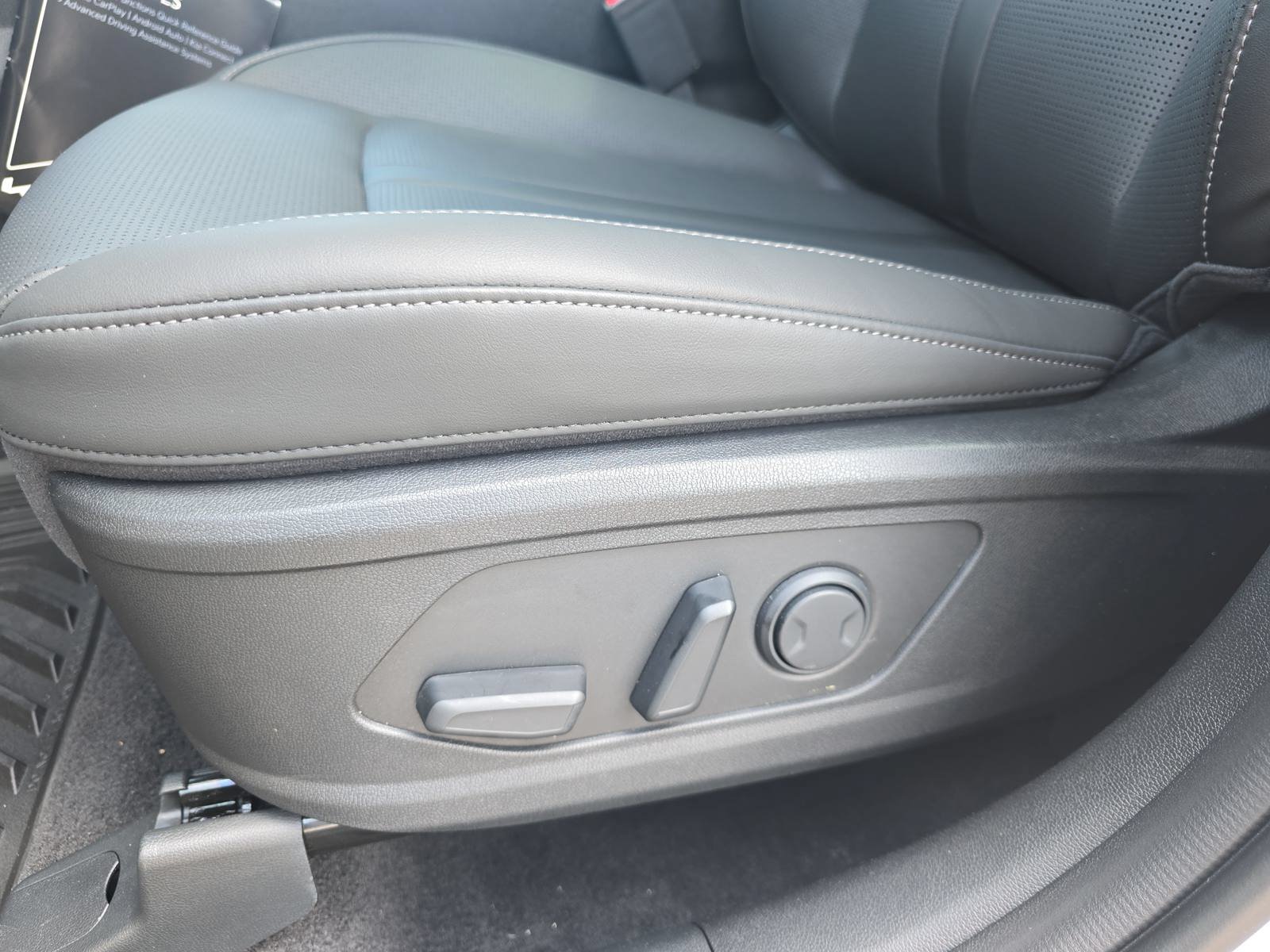 New 2026 Kia Sorento S w/ S Panoramic Sunroof Package FWD image 30