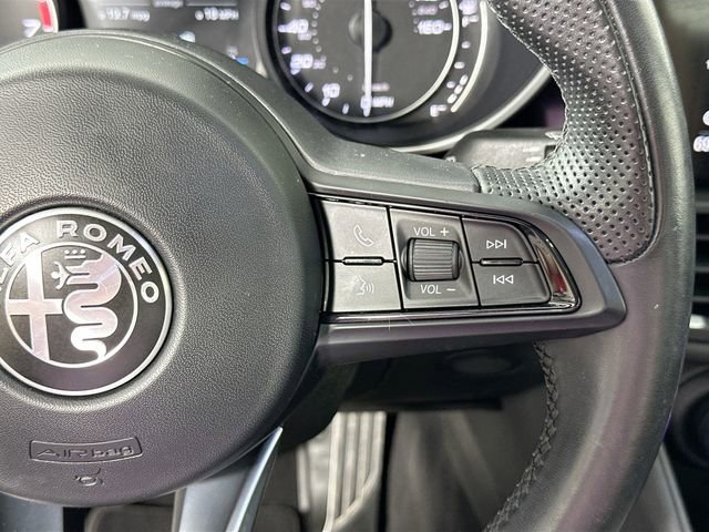 Used 2022 Alfa Romeo Giulia Ti image 24