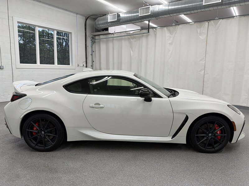 Used 2024 Toyota GR86 Premium w/ Performance Package RWD image 4