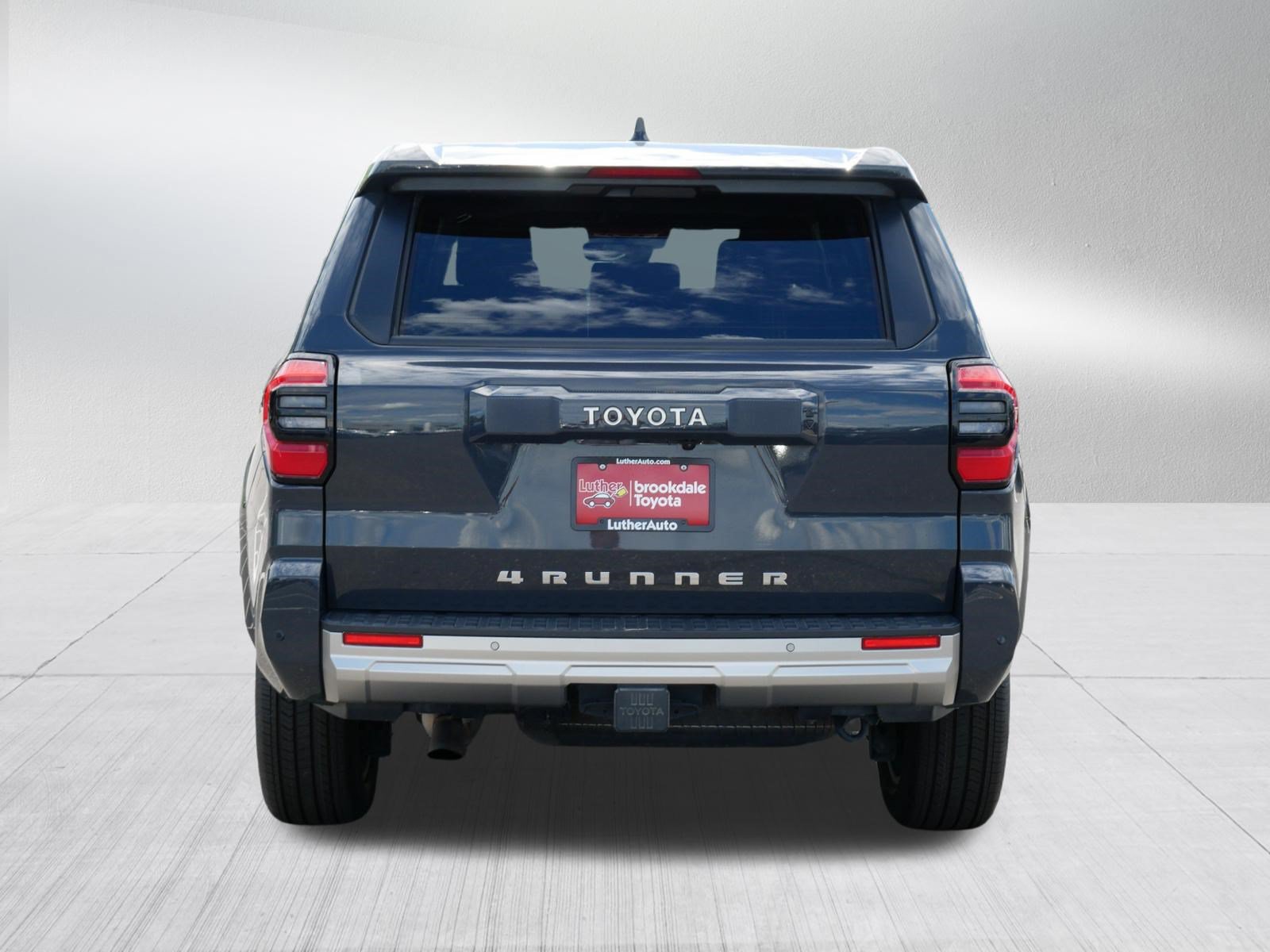 Used 2025 Toyota 4Runner Limited AWD/4WD image 6