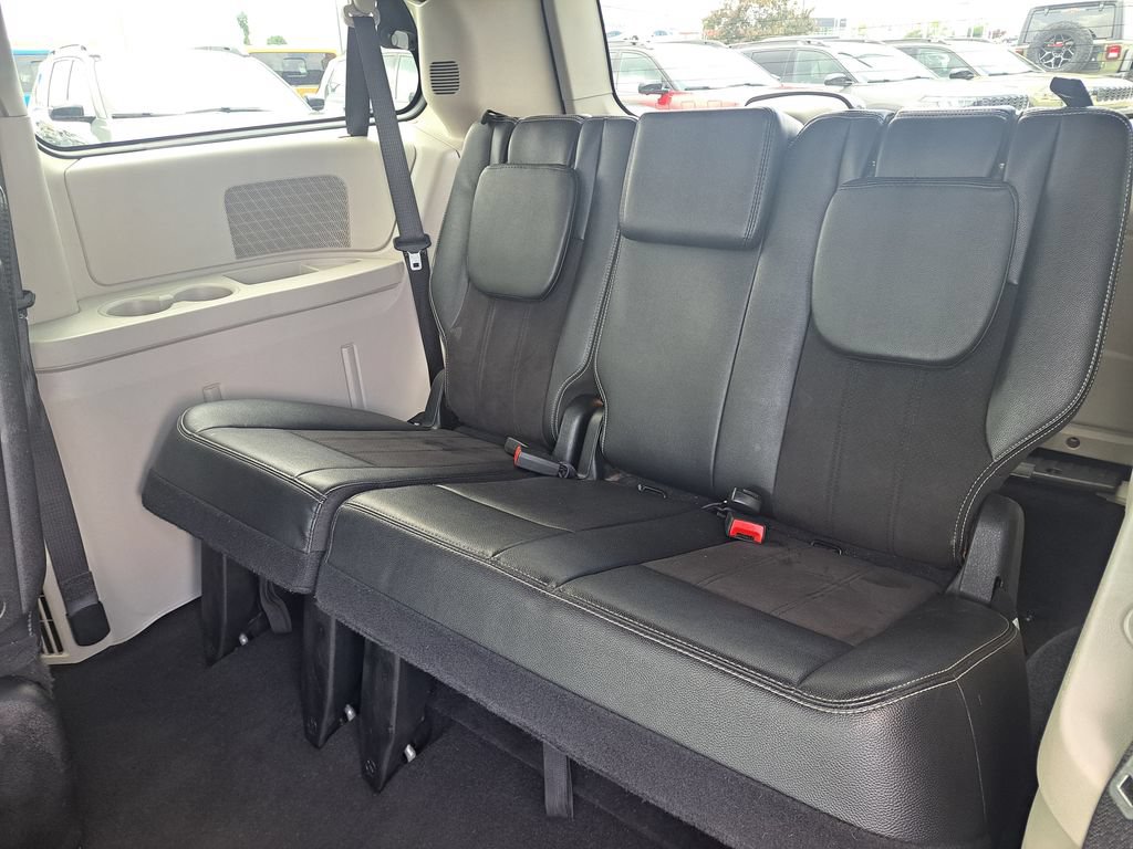 Used 2019 Dodge Grand Caravan SXT FWD image 29