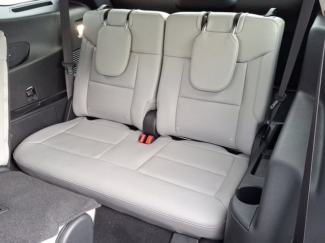 Certified 2025 Ford Explorer Active w/ Active Comfort Package AWD/4WD image 10