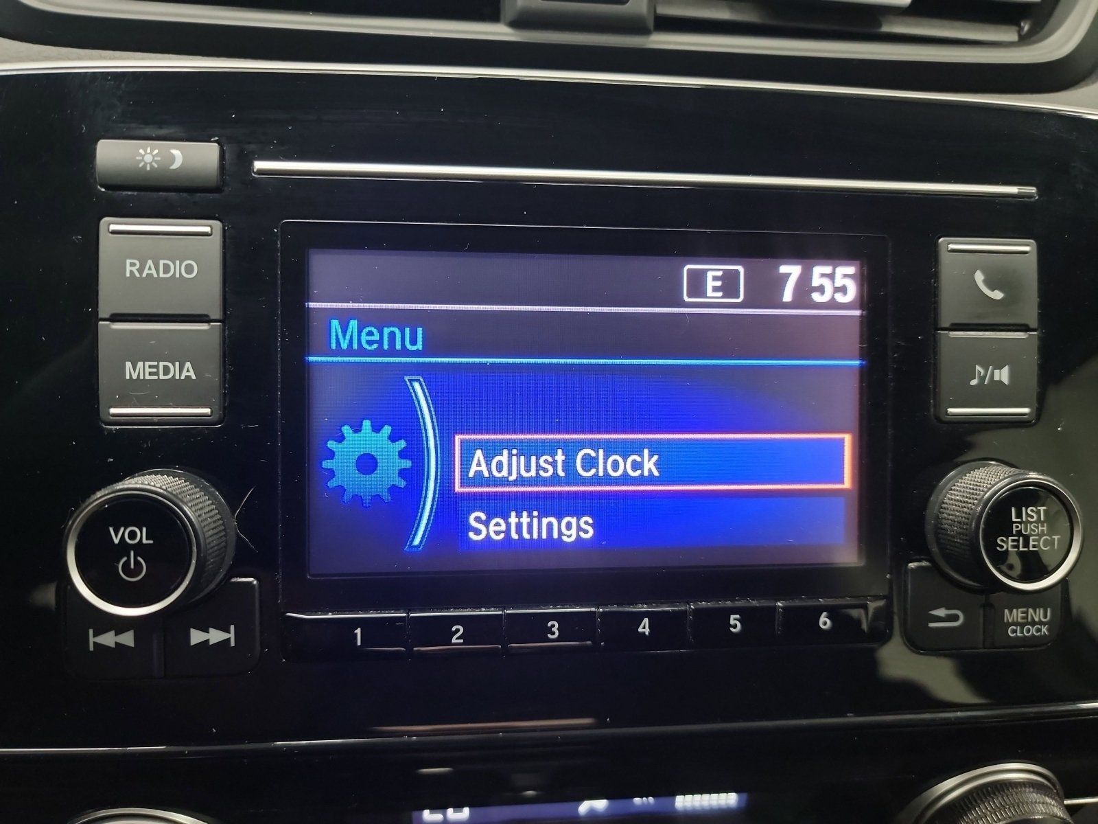 Used 2018 Honda CR-V LX image 22