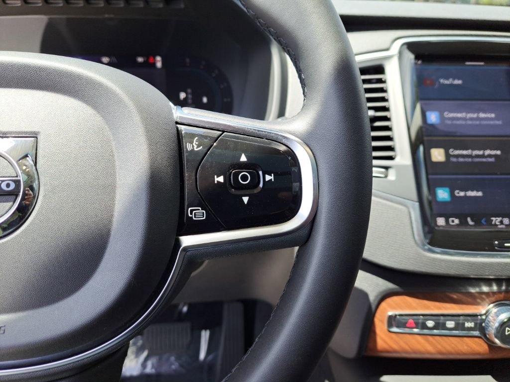 Used 2023 Volvo XC90 B6 Core image 20