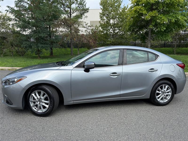 Used 2014 MAZDA MAZDA3 i Touring w/ Technology Package FWD image 5