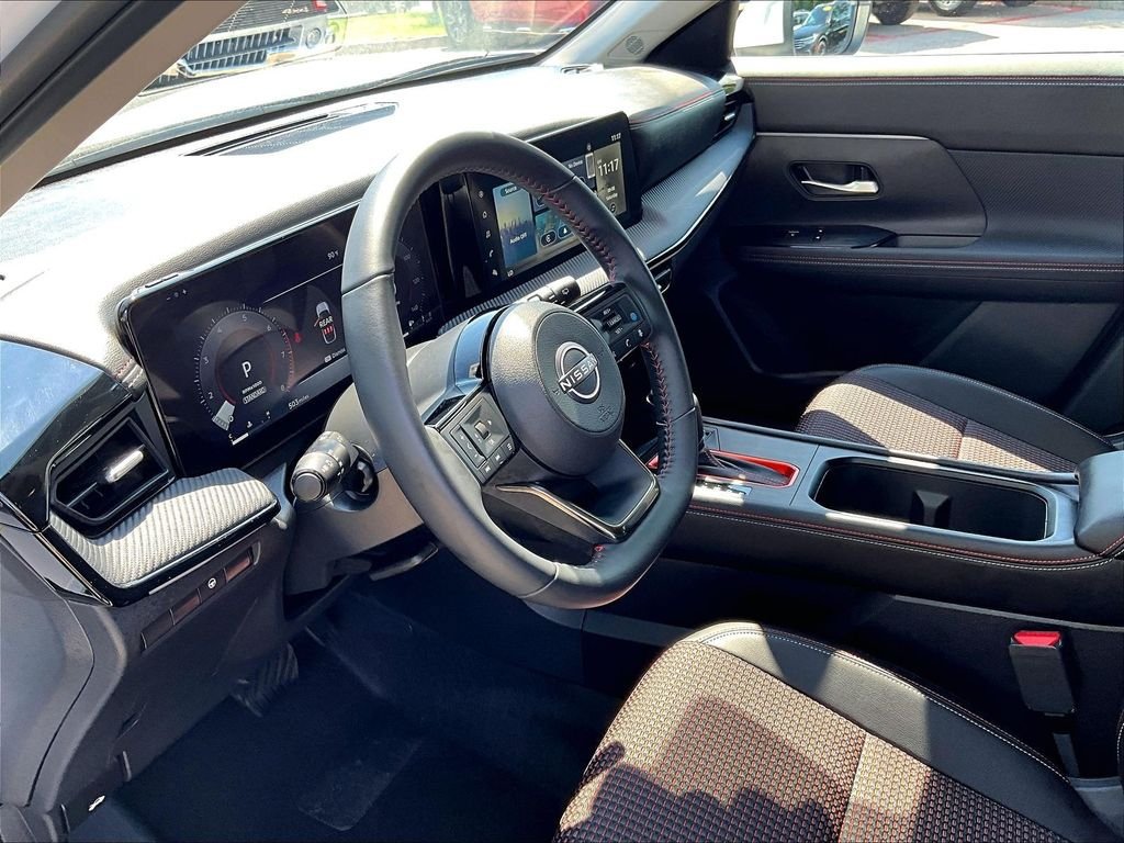 Certified 2025 Nissan Kicks SR AWD/4WD image 8
