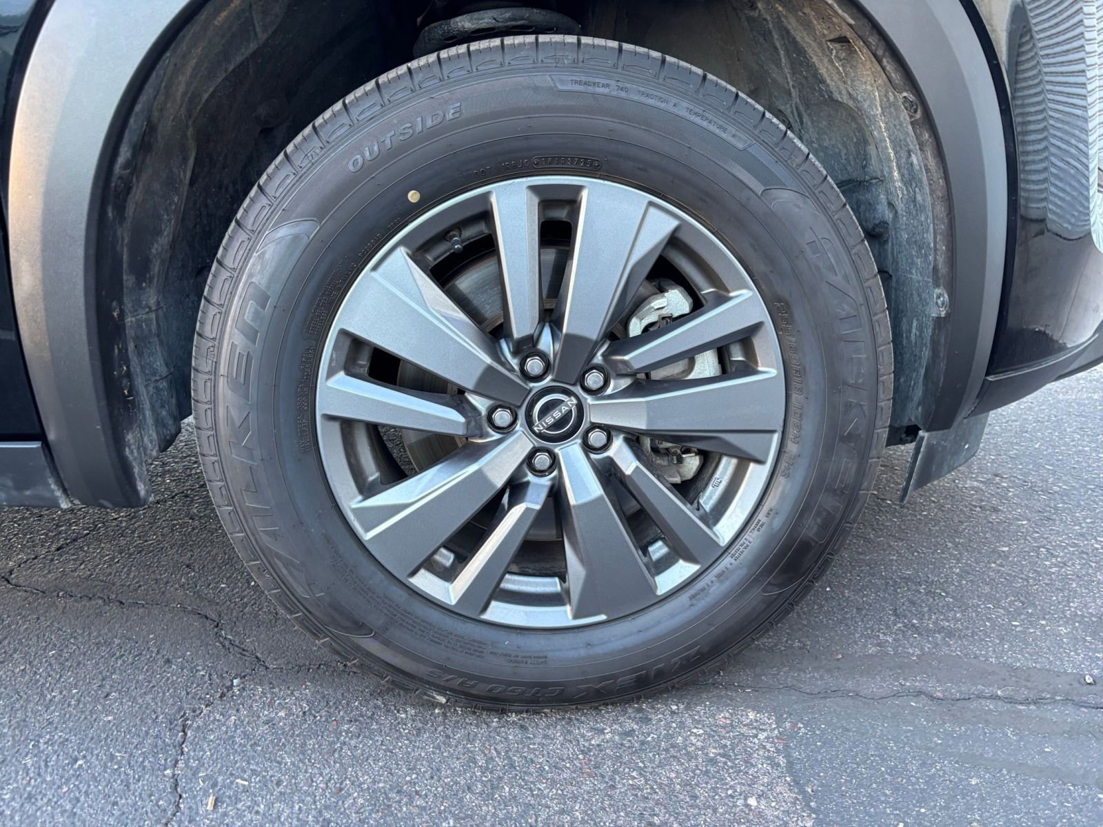 Used 2025 Nissan Pathfinder SV AWD/4WD image 33