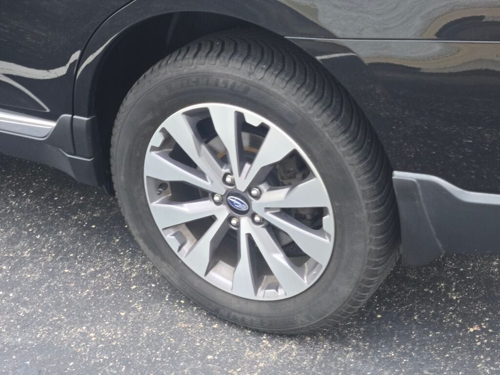 Used 2019 Subaru Outback 3.6R Touring AWD/4WD image 15