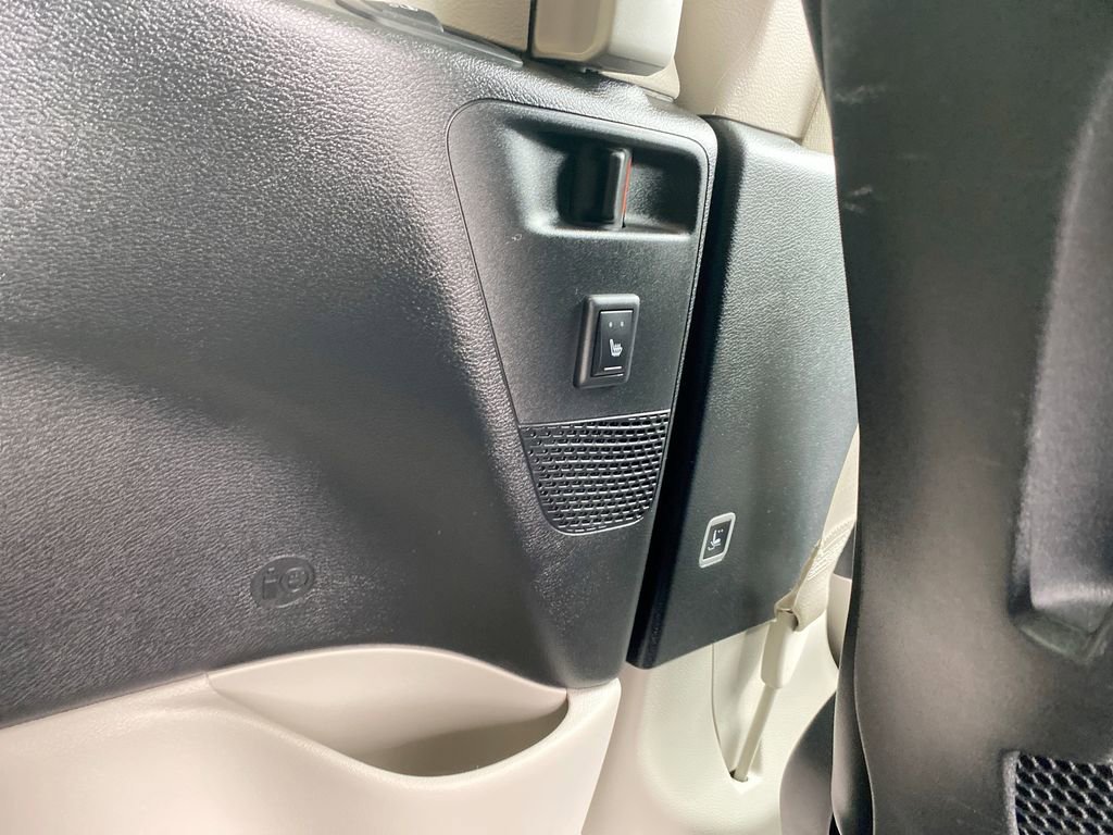 Used 2023 Chrysler Pacifica Limited w/ Trailer Tow Group image 37