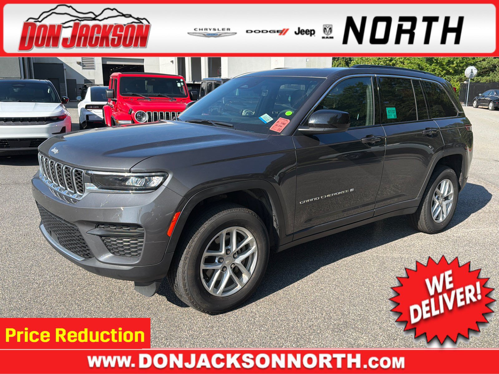 Used 2025 Jeep Grand Cherokee Laredo X RWD image 1