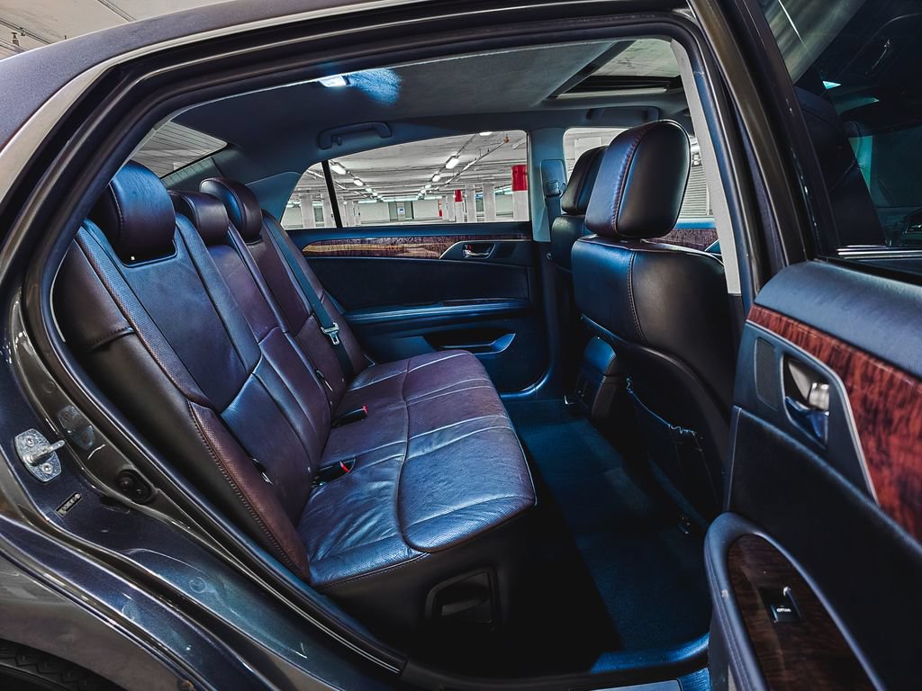 Used 2012 Toyota Avalon Limited FWD image 29