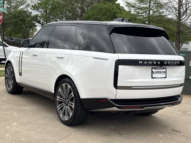 Used 2024 Land Rover Range Rover SE image 10