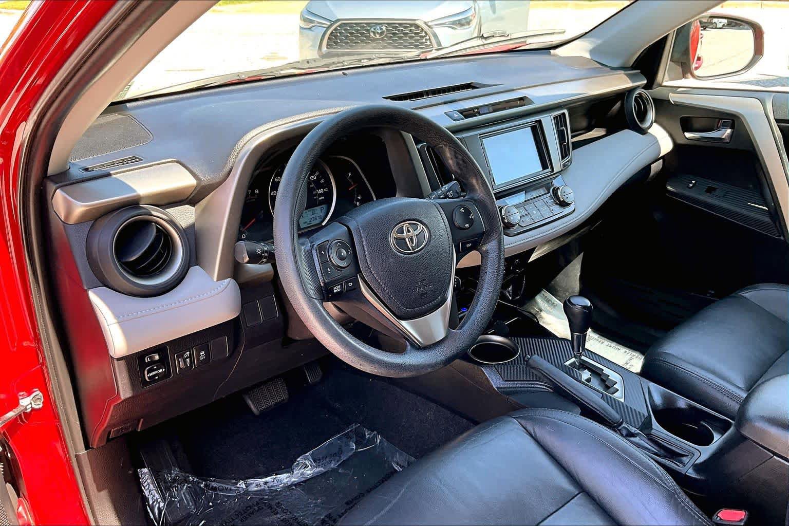 Used 2014 Toyota RAV4 XLE FWD image 18