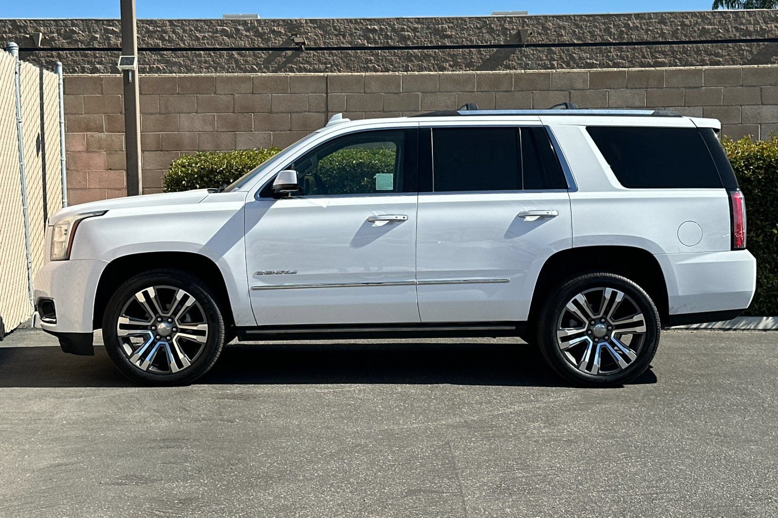 Used 2018 GMC Yukon Denali w/ Denali Ultimate Package AWD/4WD image 7