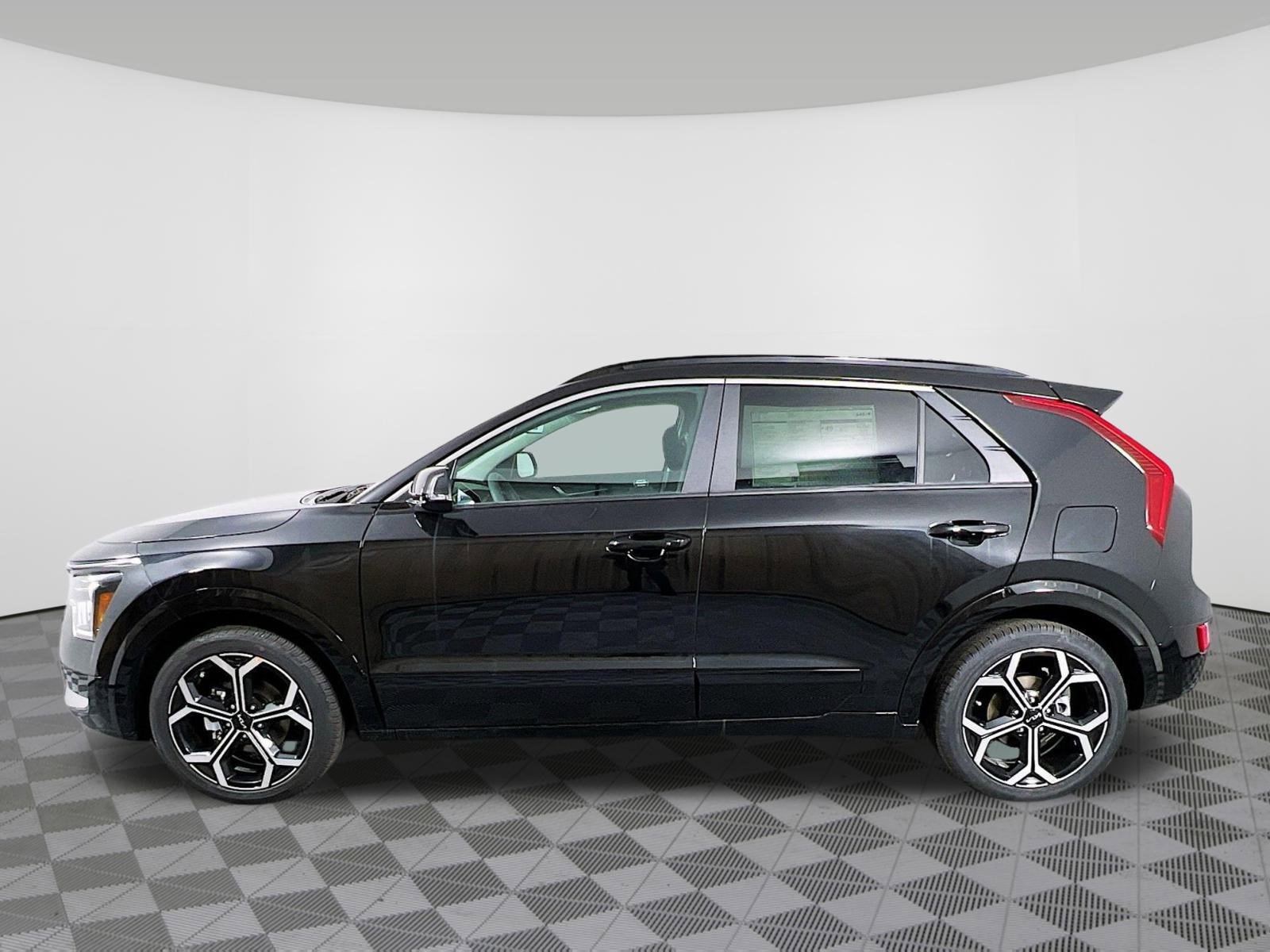 New 2025 Kia Niro EX Touring image 30