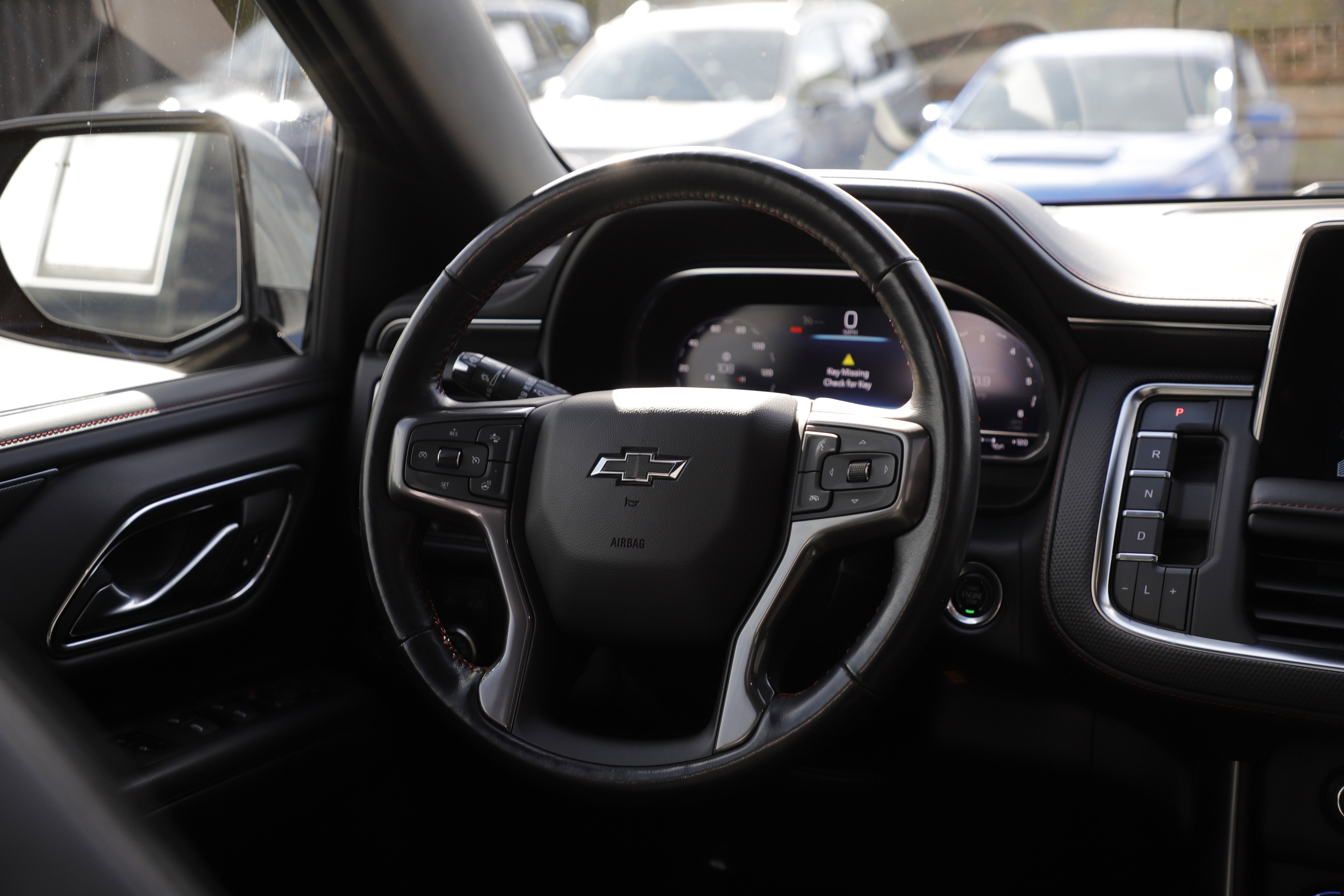 Used 2022 Chevrolet Suburban RST w/ Luxury Package image 14