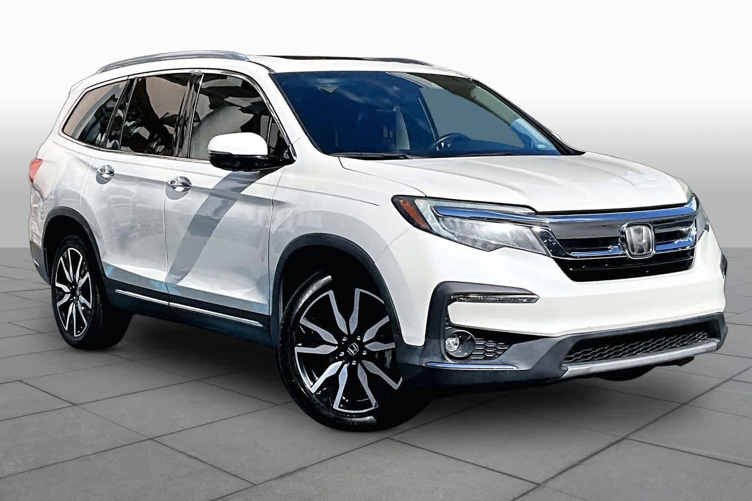 Used 2019 Honda Pilot Touring image 3