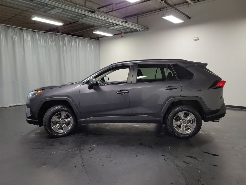Used 2024 Toyota RAV4 XLE AWD/4WD image 5