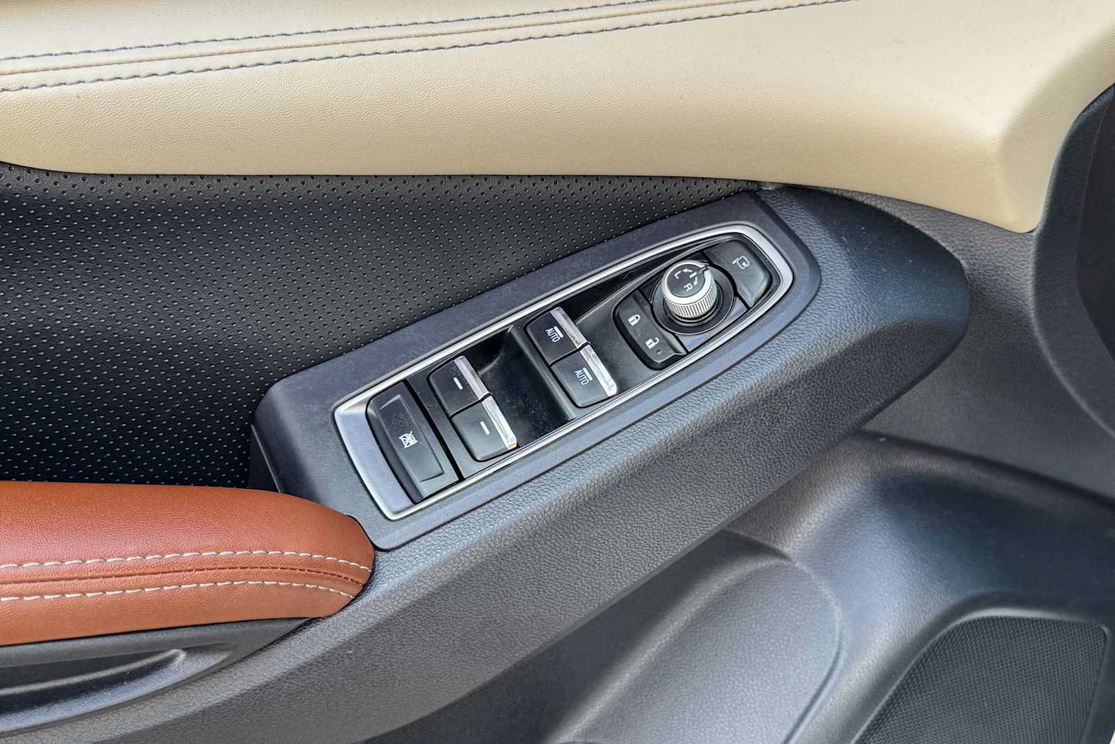 Used 2020 Subaru Ascent Touring AWD/4WD image 16