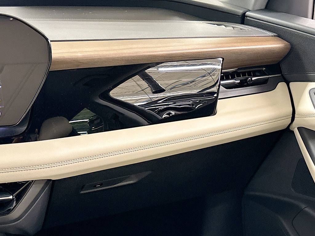 New 2025 Audi Q6 e-tron Premium image 19