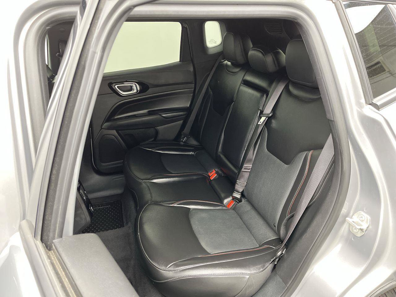 Used 2023 Jeep Compass Trailhawk AWD/4WD image 9