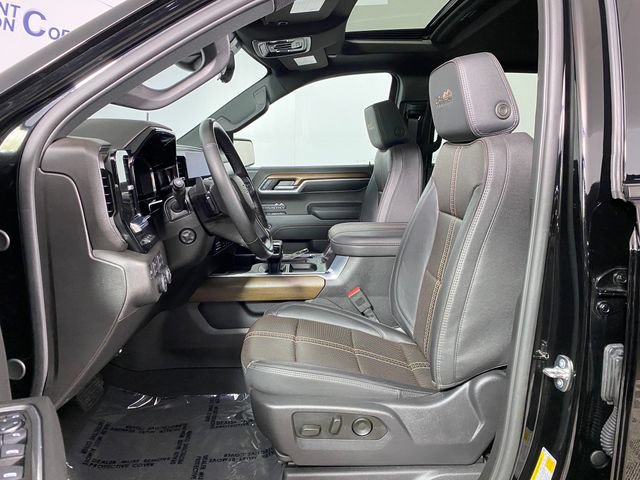 Certified 2024 Chevrolet Silverado 1500 High Country w/ High Country Premium Package AWD/4WD image 10