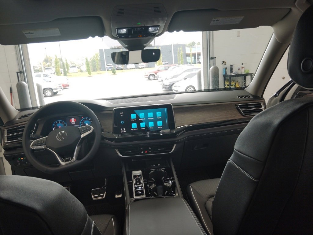 New 2026 Volkswagen Atlas SEL Premium R-Line image 30
