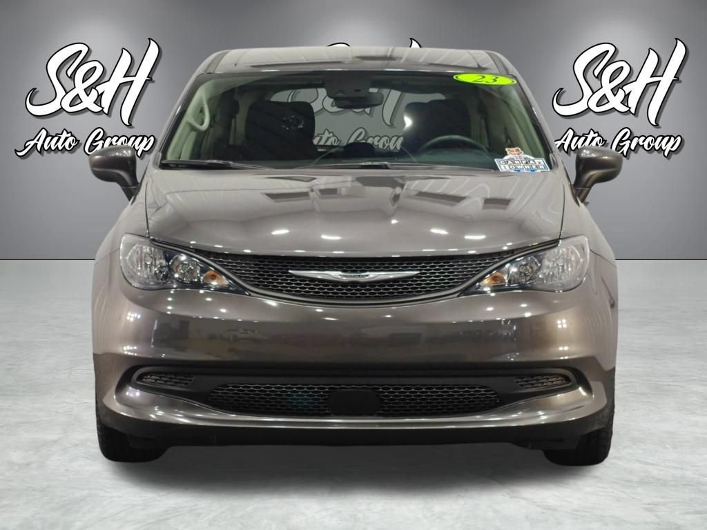 Used 2023 Chrysler Voyager LX FWD image 12