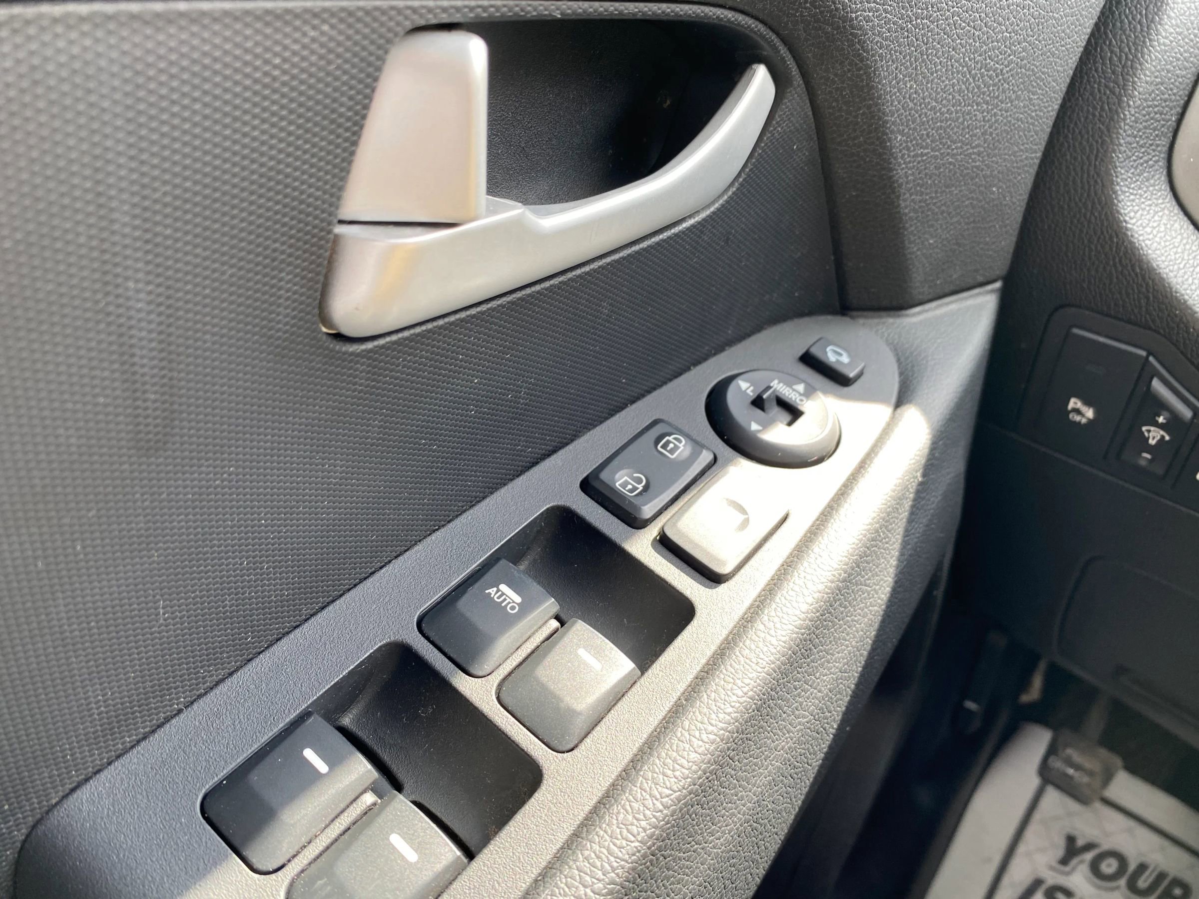 Used 2014 Kia Sportage EX image 25
